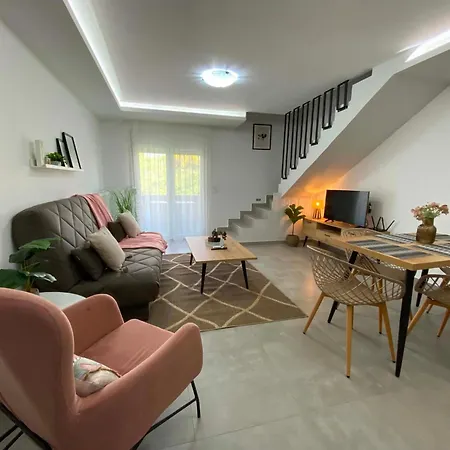 Margarita's 3 * Néa Péramos