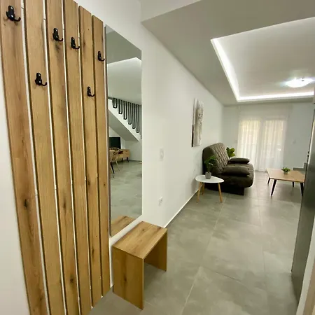 Margarita's 3 Apartmán Néa Péramos